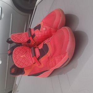 Jordan XXXIII☄️☄️